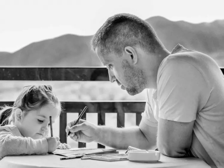 ¿Eres papá 'luchón'? Ya tienes derecho a recibir 1,600 de pensión