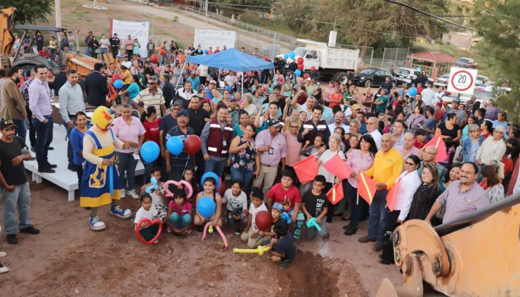 Da Alcalde banderazo a obra