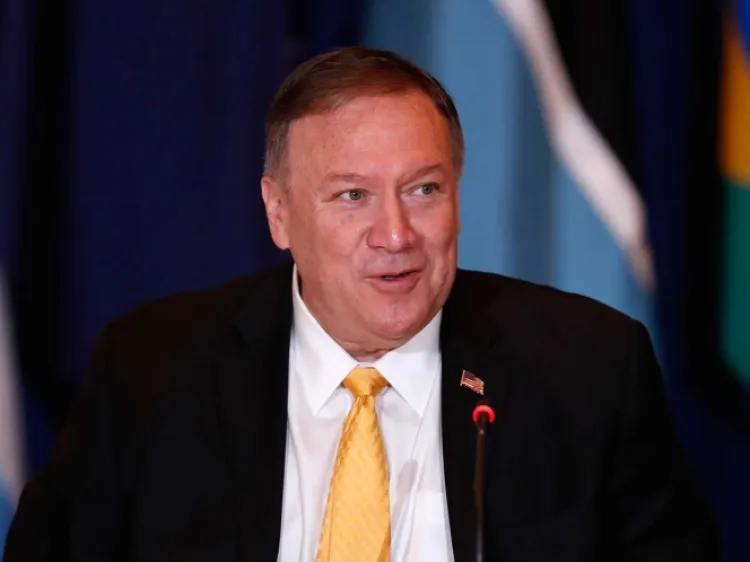 Admite Pompeo que presenció llamada de Trump con Ucrania