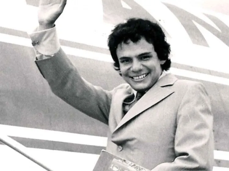 Restos de José José son preparados para velorio en Miami