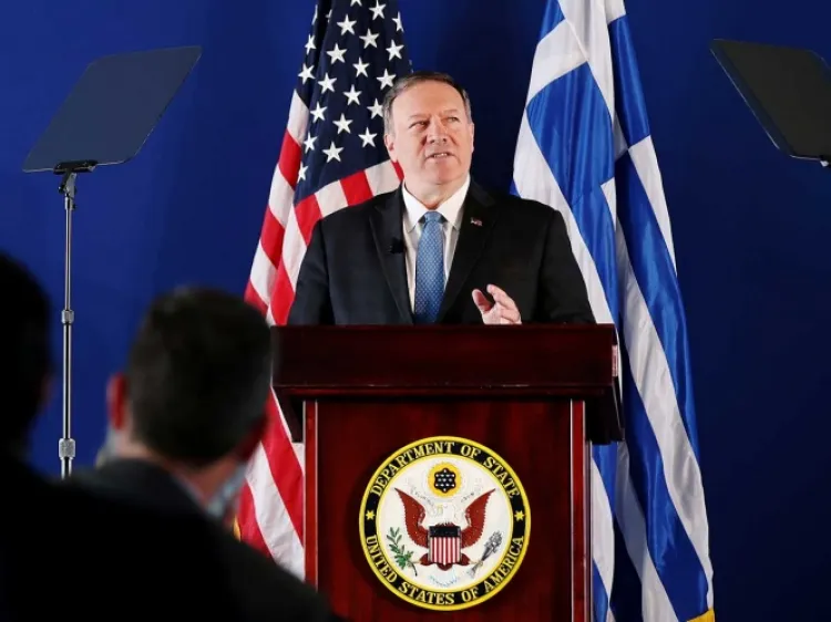 Defiende Pompeo legalidad de llamada entre Trump y Ucrania