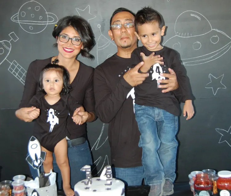 Divertida fiesta para Liam y Saúl