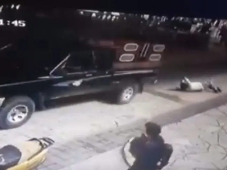 Amarran a edil a auto y lo arrastran por calles de Chiapas