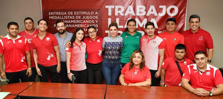 Abandera Gobernadora a la “Ola Roja”
