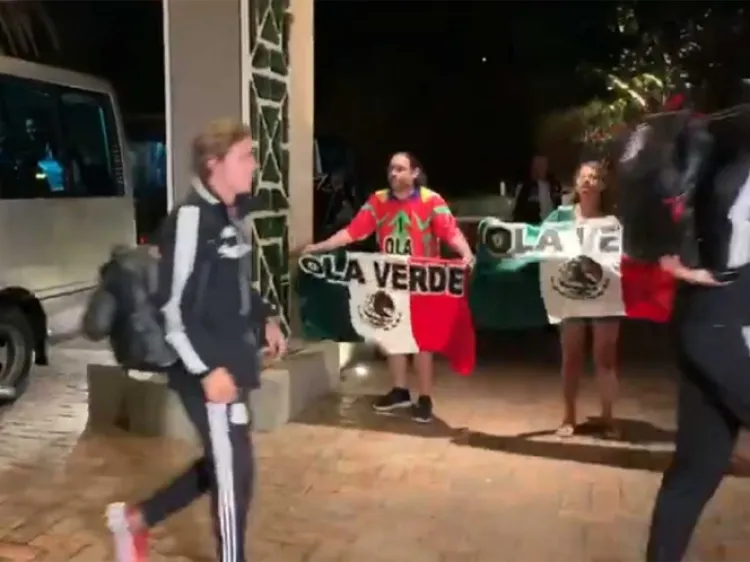 Se hace viral desprecio de los futbolistas mexicanos a 2 fans