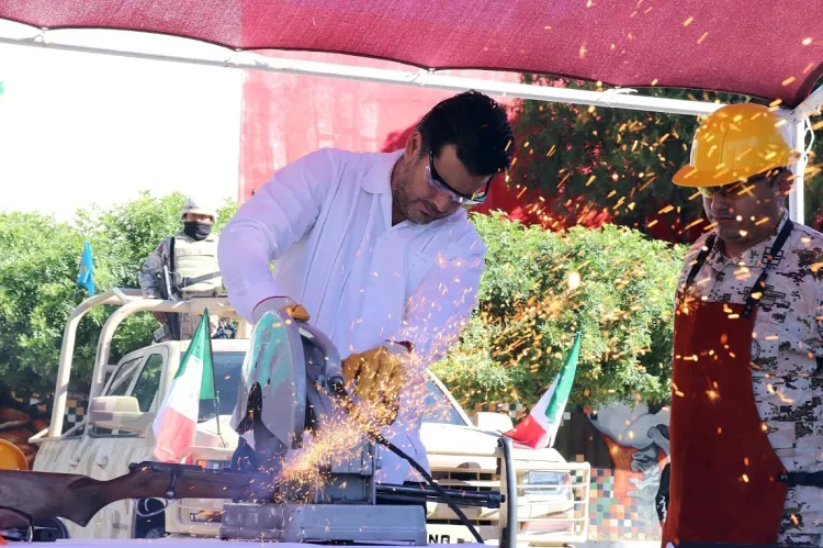 Inauguran campaña de canje de armas