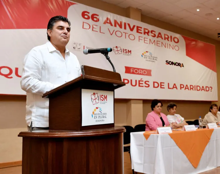 Realizan foro sobre la paridad