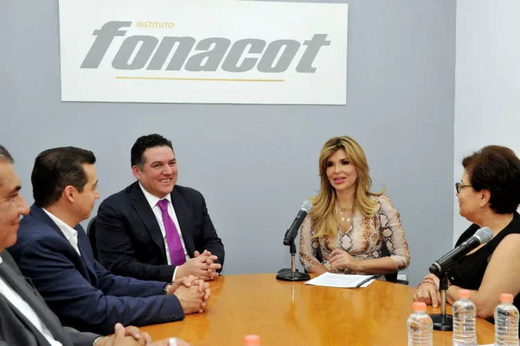 Impulsa Gobernadora apoyos a trabajadores