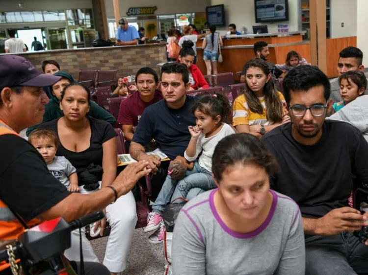 Planea EU recopilar ADN de migrantes