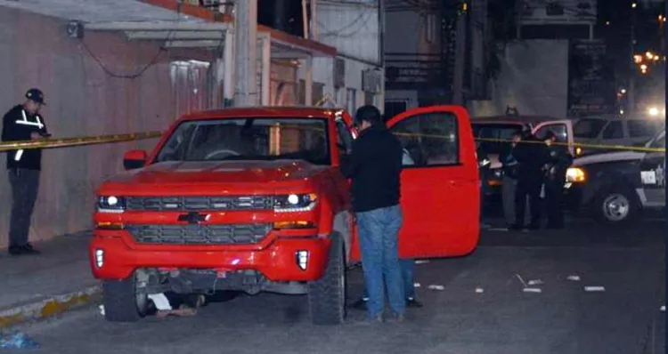 Asesinan a dos con arma de fuego