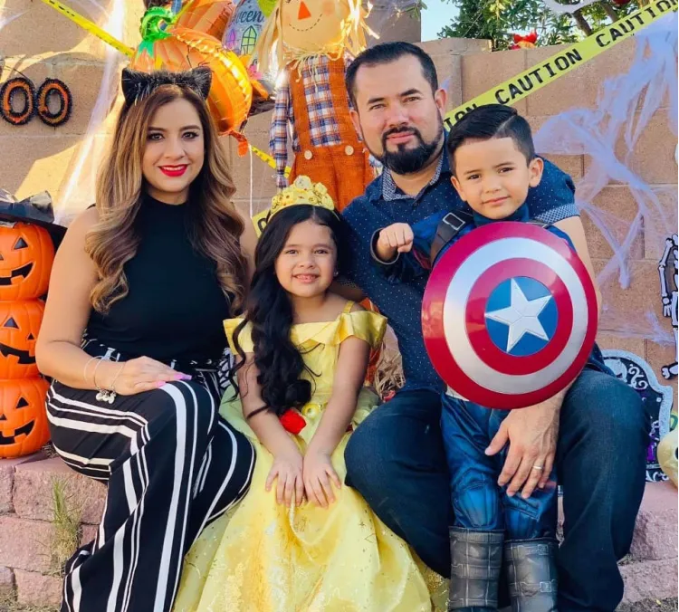 Divertida fiesta de disfraces para Ivanna e Iván