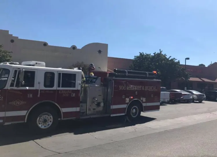 Evacuan plaza comercial de Nogales