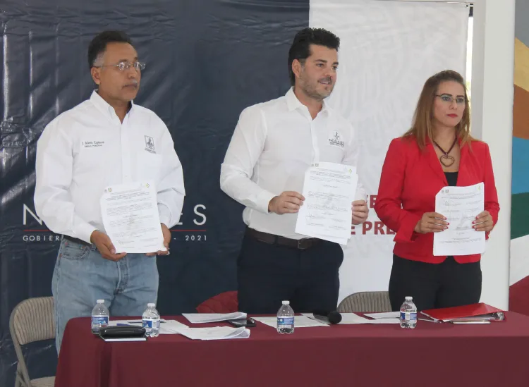 Firma convenio para seis obras
