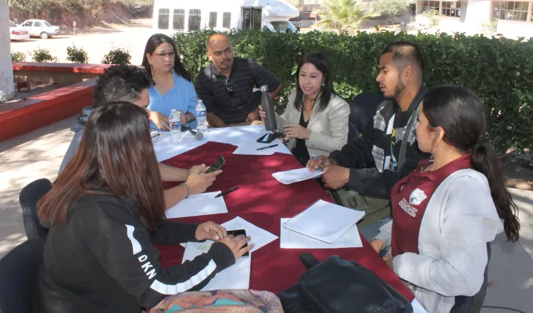 Ofrecen un taller de periodismo en escuela