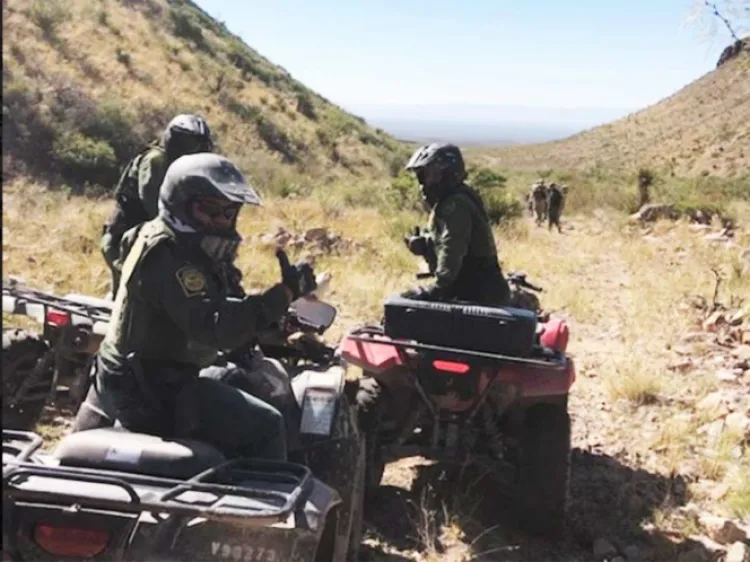 Migrantes se 'disfrazan' de militares para cruzar a EU