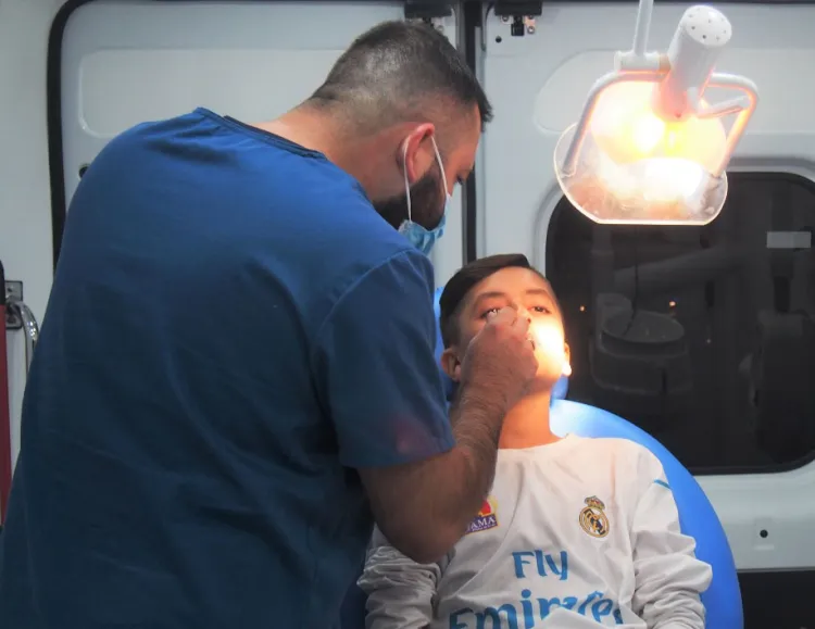 Atienden a vecinos de la colonia San Carlos