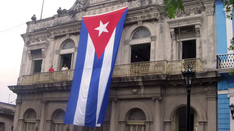 Prohibiría Trump vuelos a Cuba