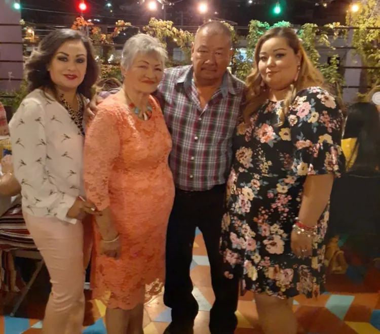 Festejan con cariño a Melchor Rendón