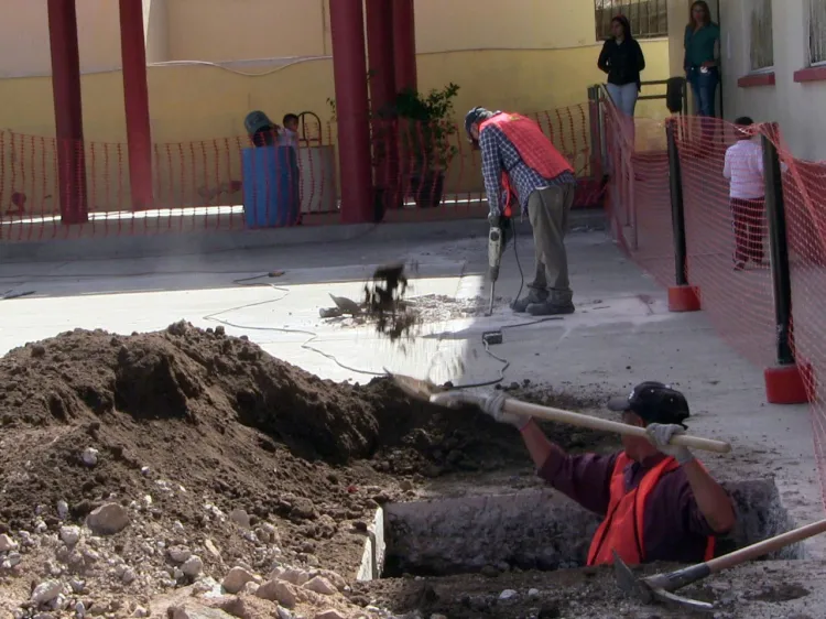 Avanzan obras en varias escuelas