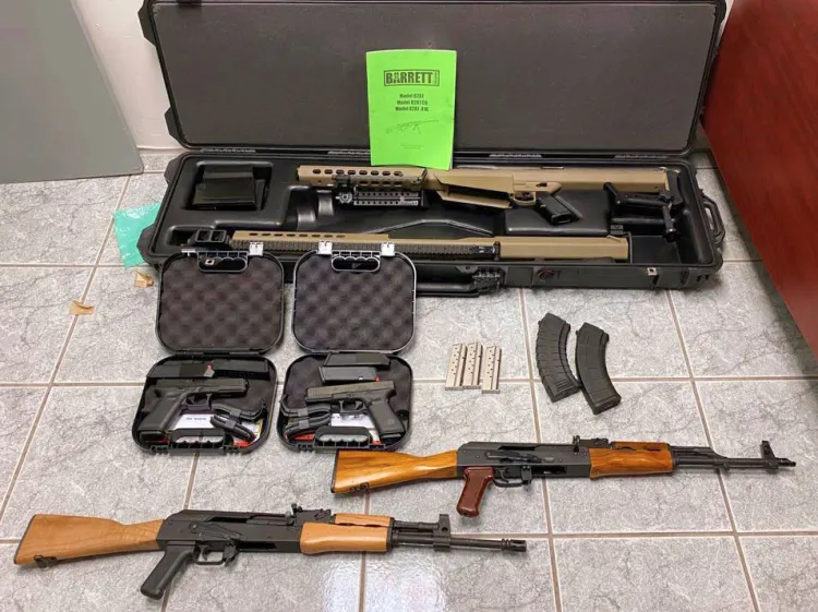 Traía menor arsenal a México