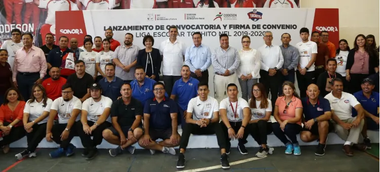 Signa Codeson acuerdo con la NFL