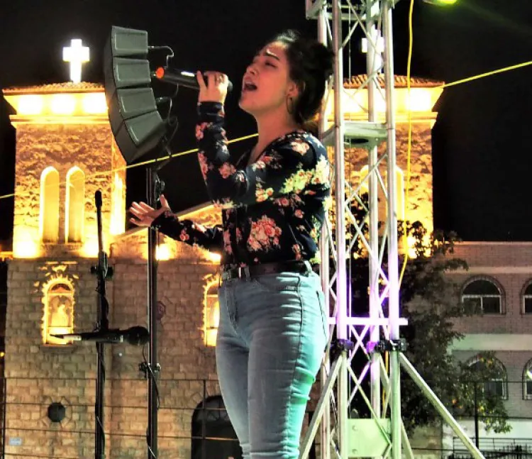 Realizan agradable “Noche Poética”