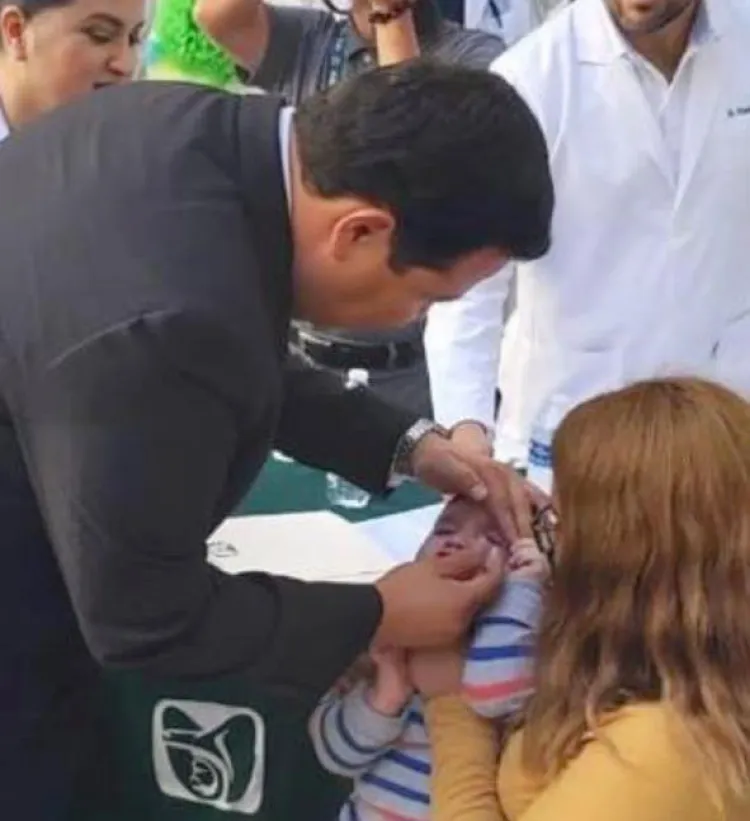 Continúa aplicación de vacunas orales