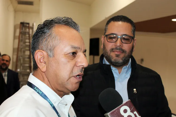 Entrega AMS becas a 200 estudiantes