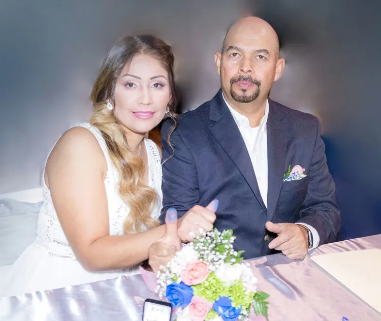 Yasmin y Ramón contraen matrimonio civil