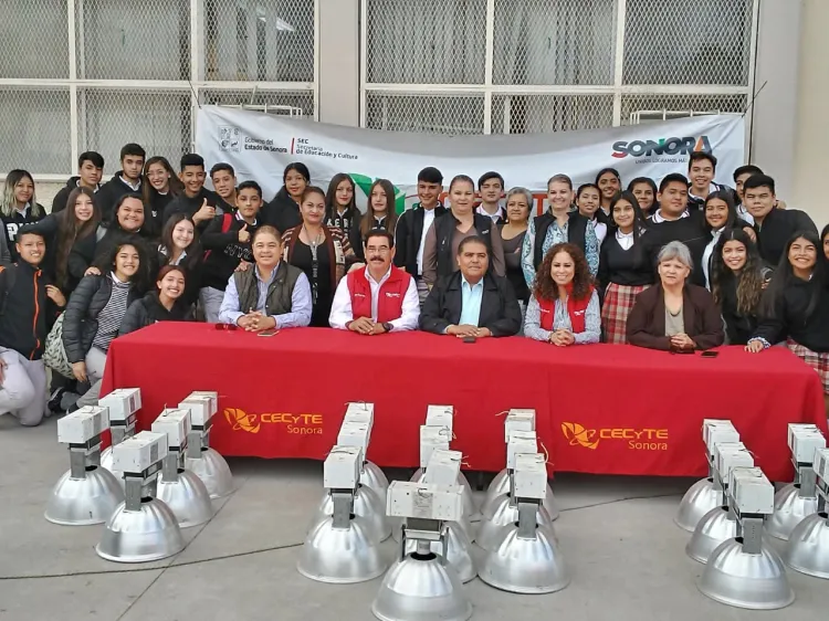 Aplican programa “Iluminando tu Escuela”