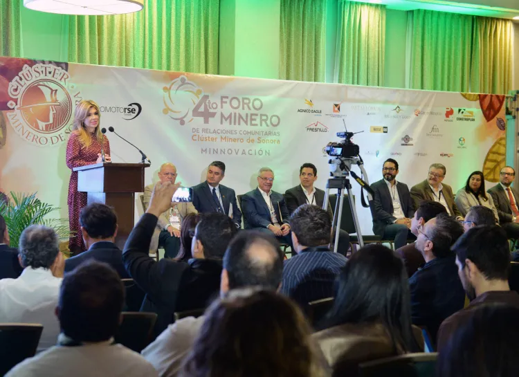 Apoya a comunidades mineras