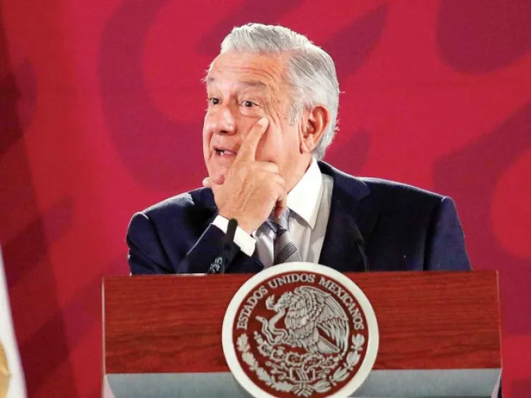 ‘Ahora otros se apretarán el cinturón’; López Obrador celebra presupuesto