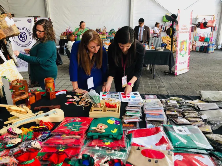 Exponen trabajos realizados en Ceresos