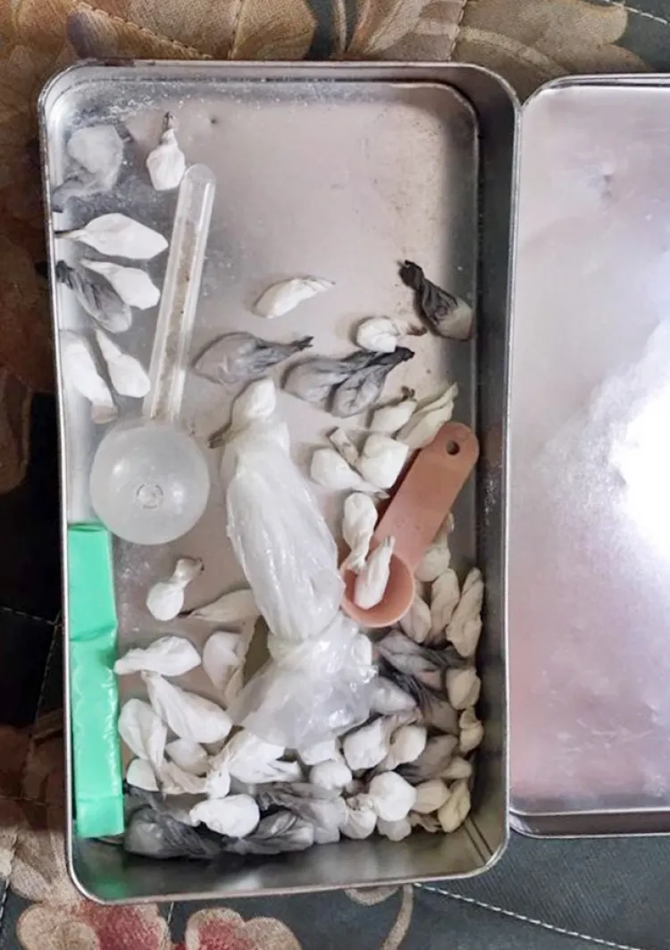 Rescatan a cuatro niñas en casa de narcomenudistas 