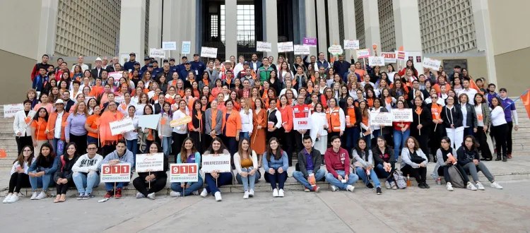 Se unen a favor de las mujeres