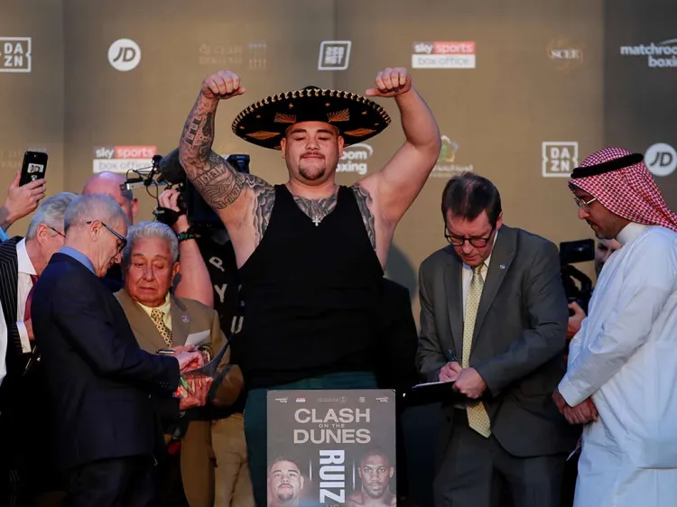 Andy Ruiz le pone color al pesaje