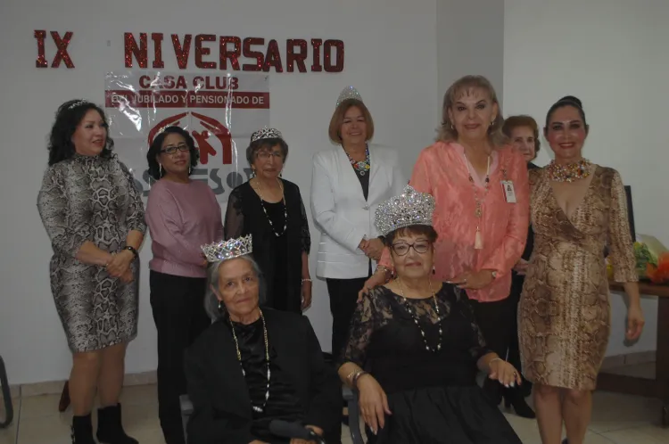 Disfrutan pensionados un gran día