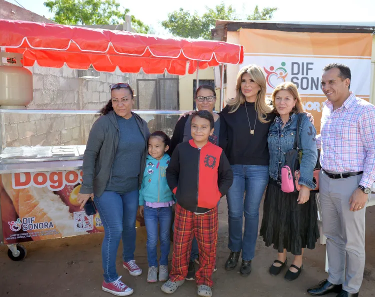 Apoya gobernadora a madres de familia