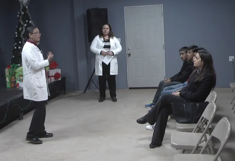 Reconoce CIJ a Voluntaria del Año