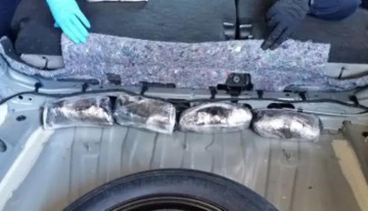 Decomisan más de cien libras de heroína en garita