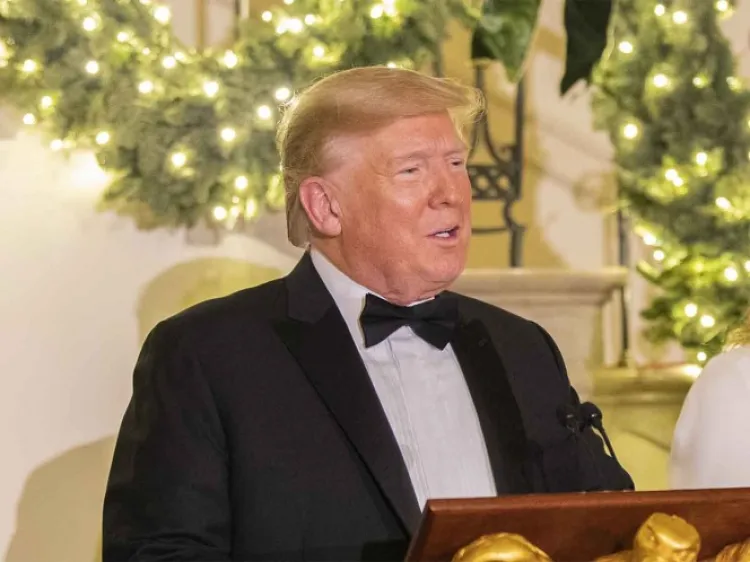 Aprueban dos cargos contra Trump; podría ser destituido