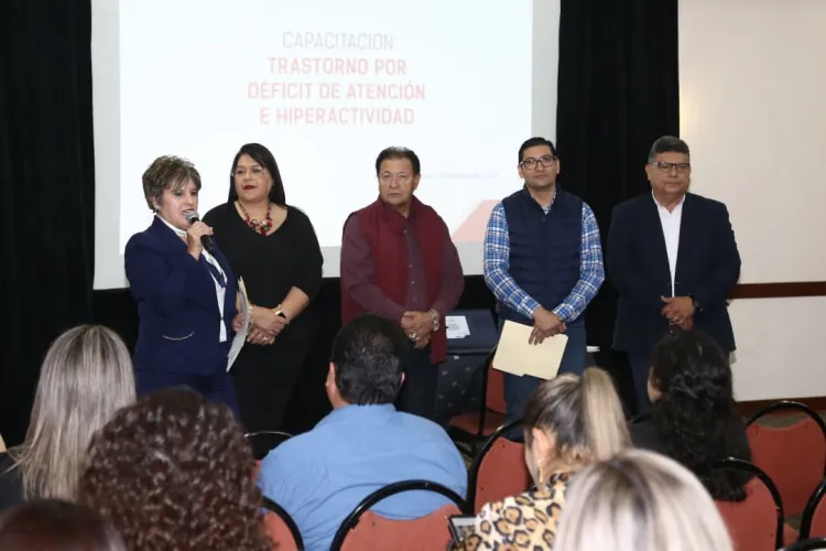 Capacitan a docentes para detecta TDAH