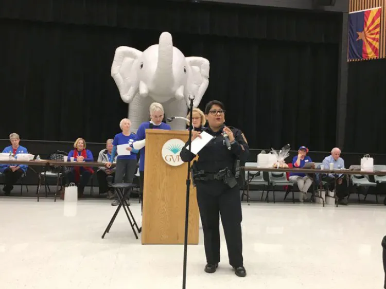 Reciben fondos para Programa DARE