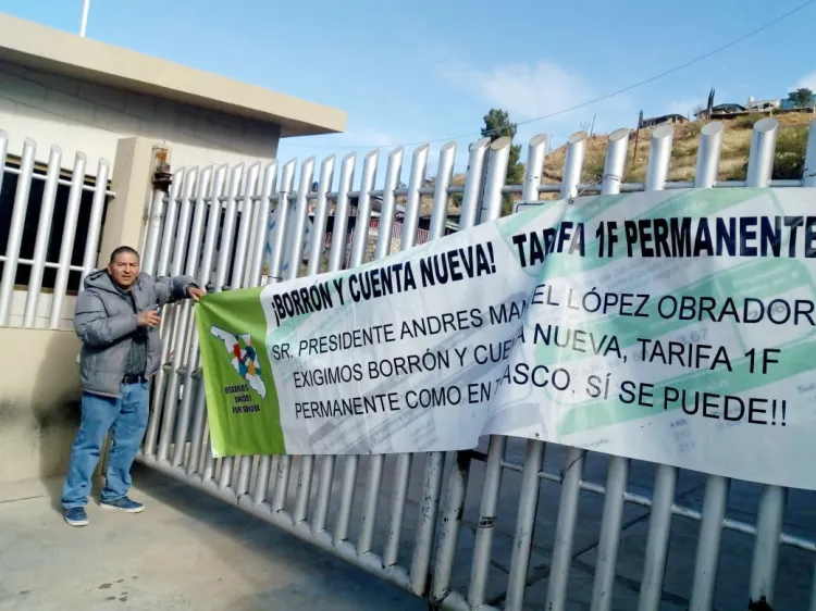 Levantan bloqueo en las vías