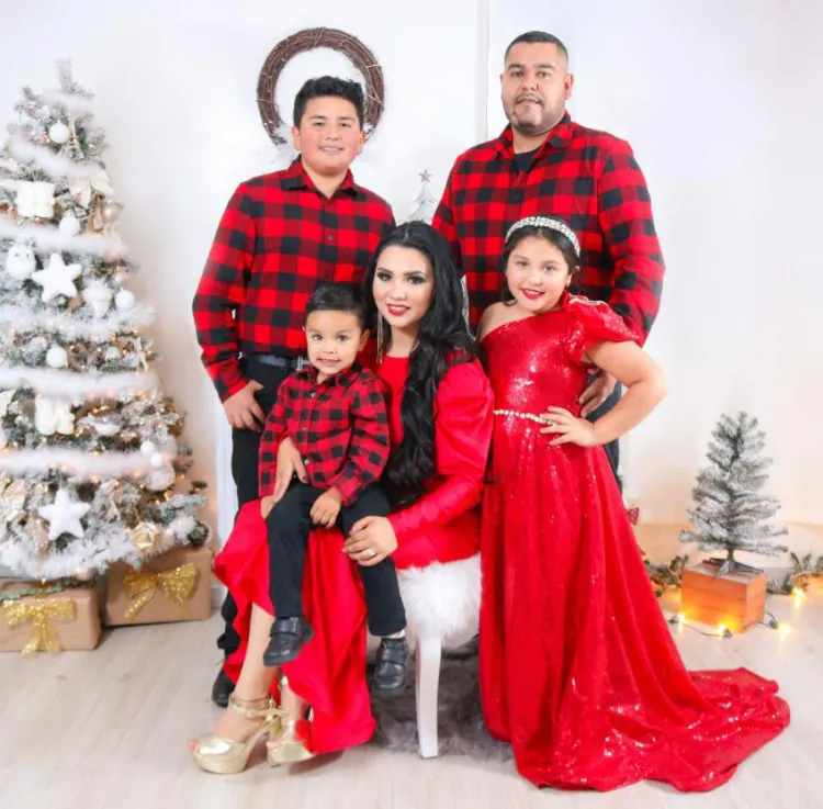 Familia Campos Quiñonez esperan la Navidad