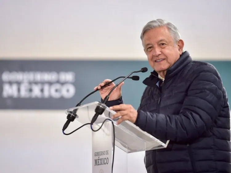 López Obrador exige a IP invertir en generación eléctrica