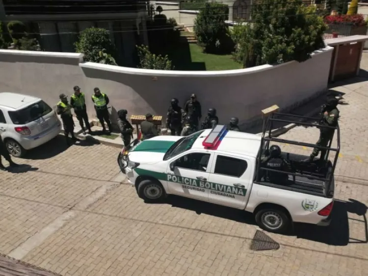 Va México a corte internacional por cerco de Bolivia a embajada