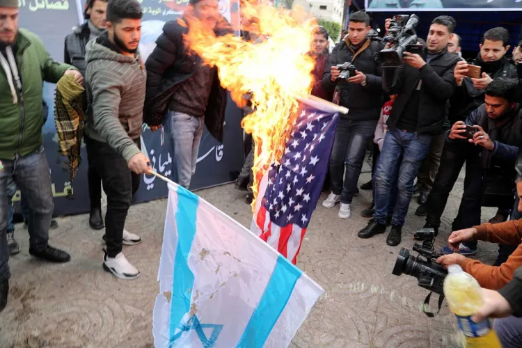 'La venganza está en camino', así honran a general iraní