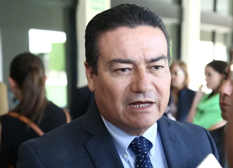 Retrasan entrada a escuelas por el frío