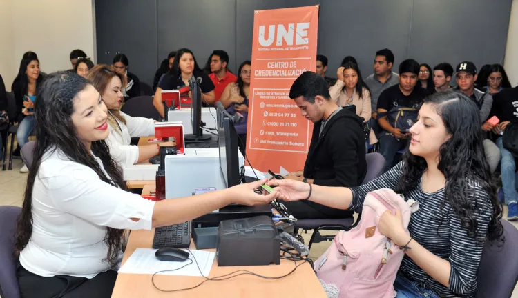 Pagan en transporte con tarjeta